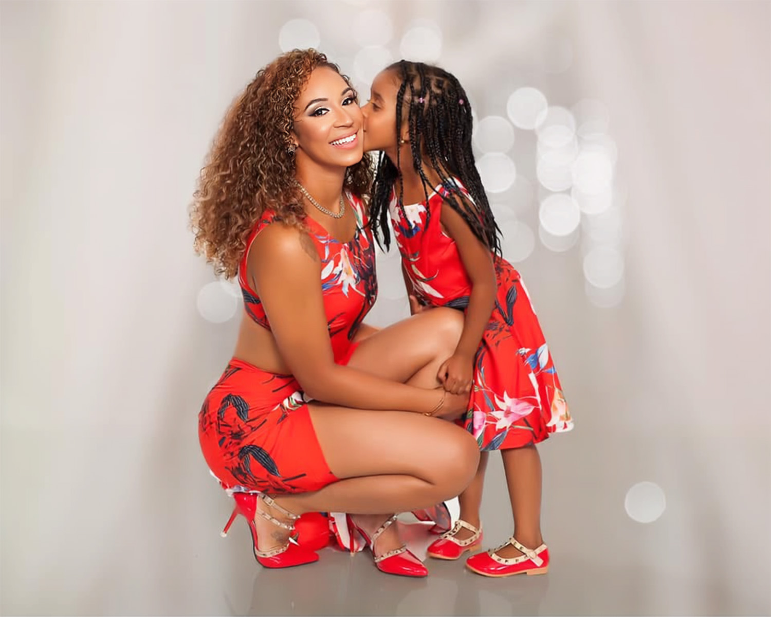 She Said Yes .Studio She Said Yes .Studio