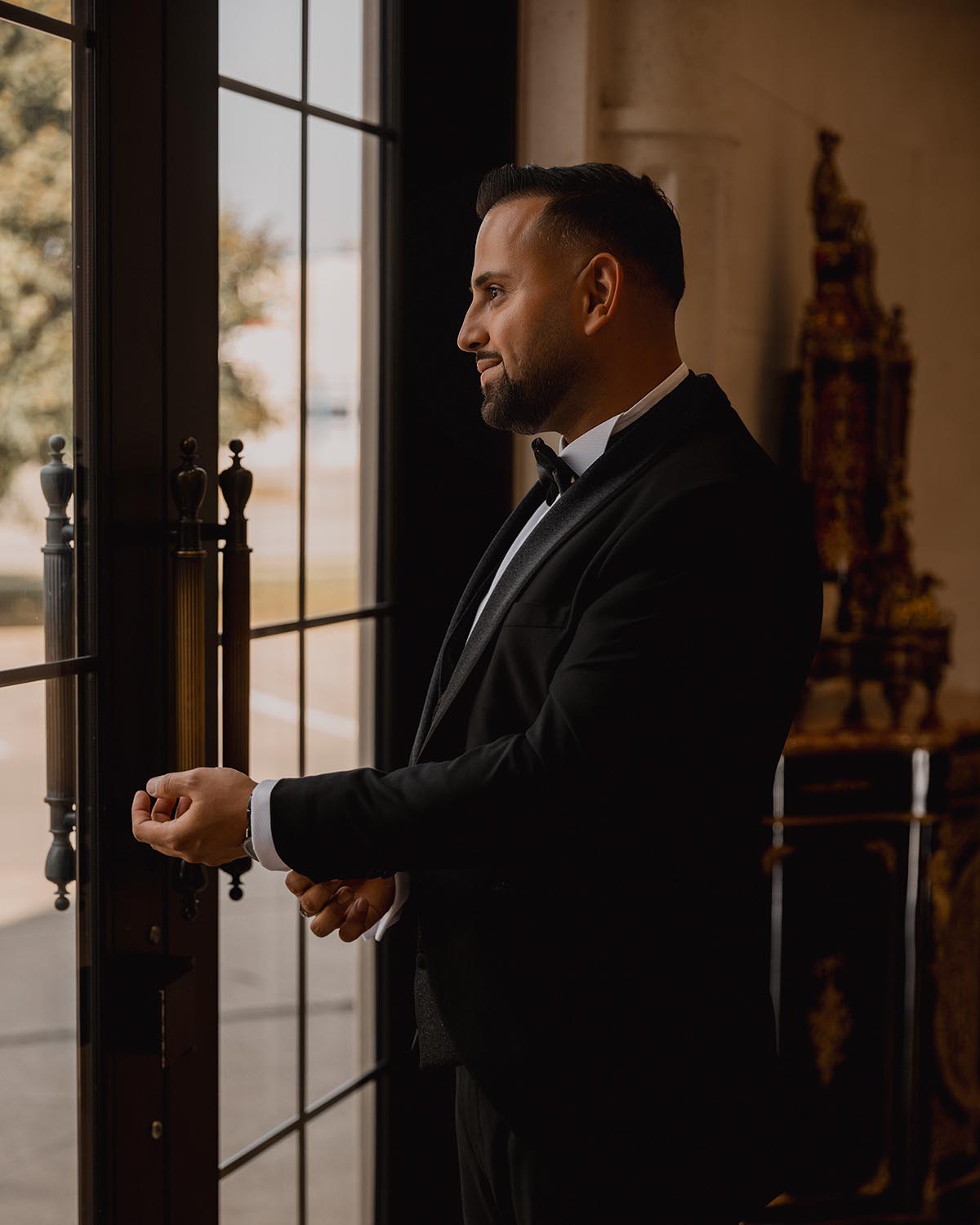 Elegant Toronto wedding portrait of a bride and groom on their special day